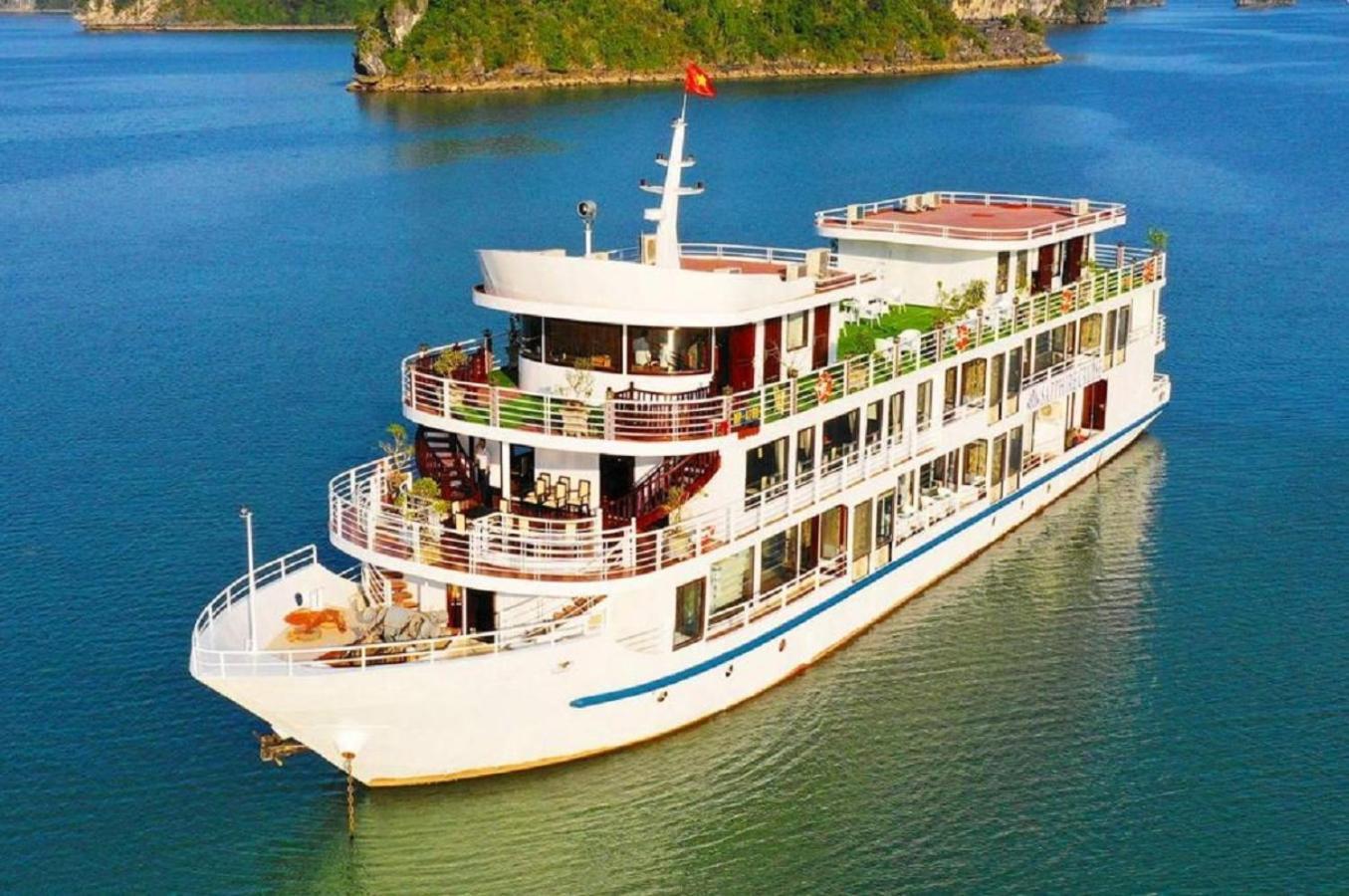Halong Sapphire Cruises Hotel Ha Long Exterior photo